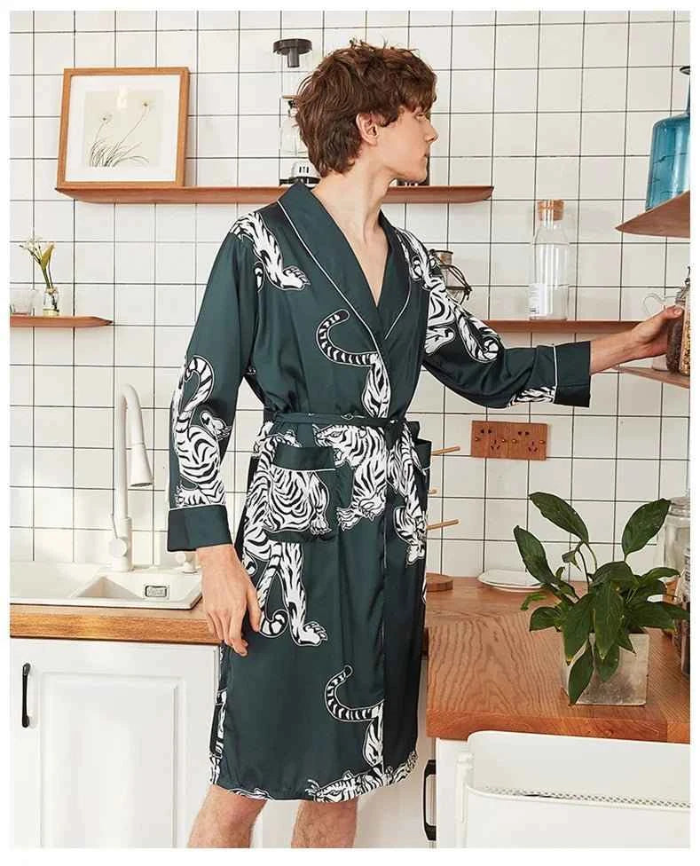 Men Silk Satin Golden Dragon Dressing Gown Knee Length Kimono Robe.