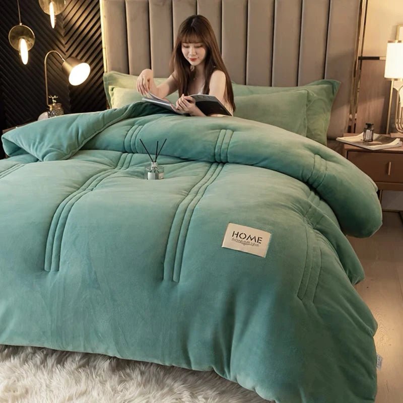 SaneShoppe-Double-Faced Velvet Winter Comforter - Super Warm Luxury Quilt